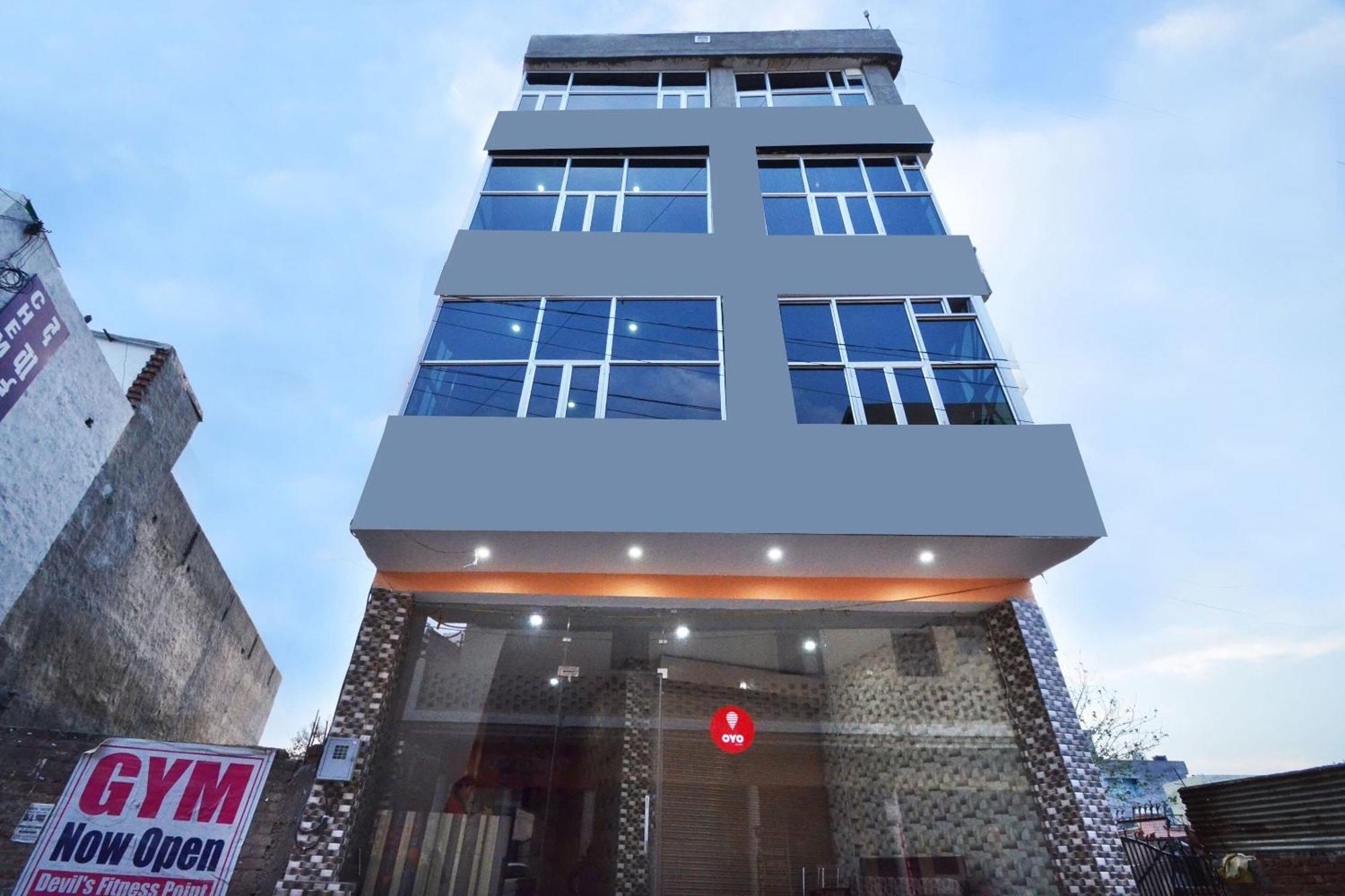 Hotel O Galaxy Nayagaon Екстериор снимка