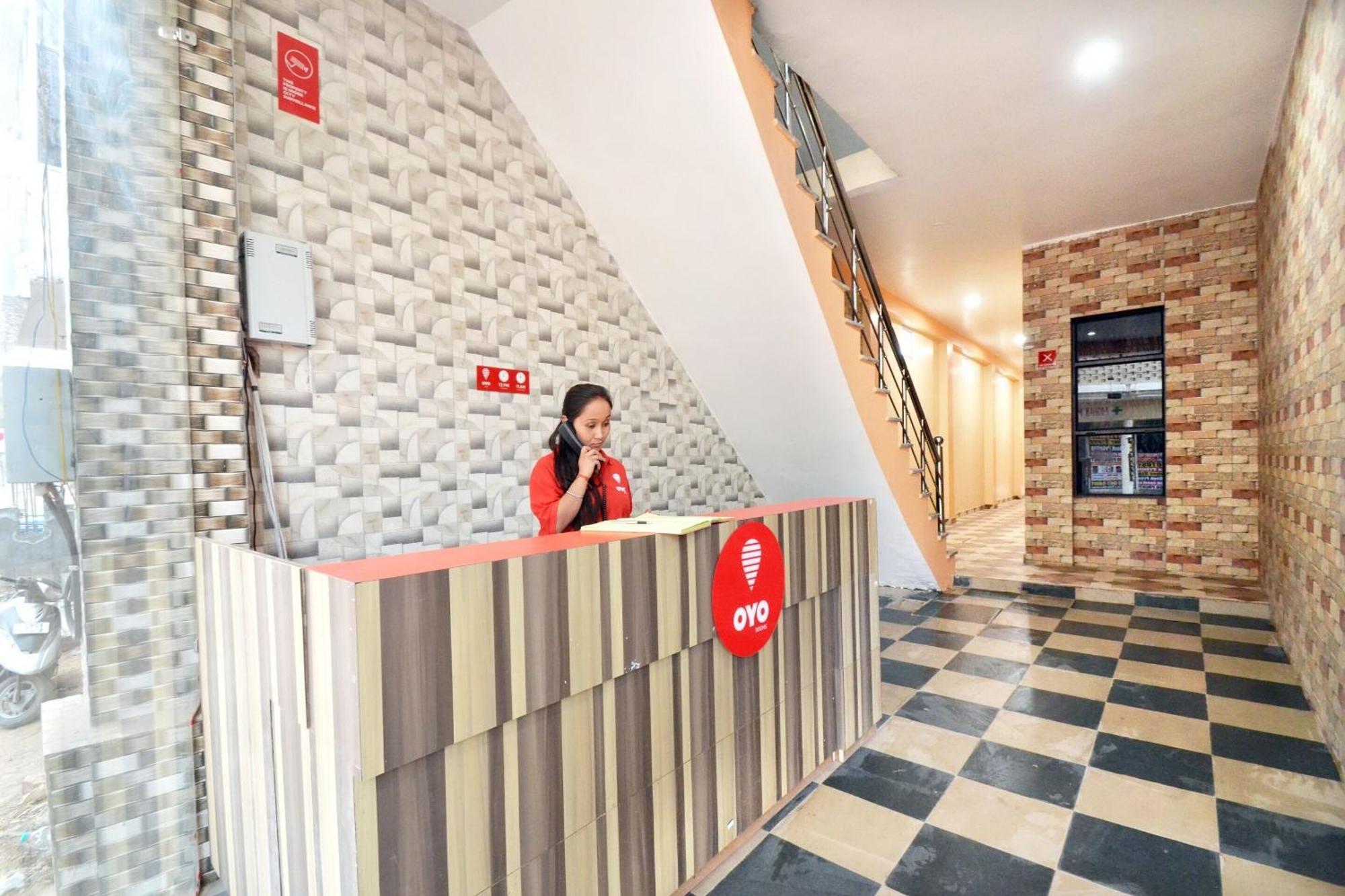 Hotel O Galaxy Nayagaon Екстериор снимка