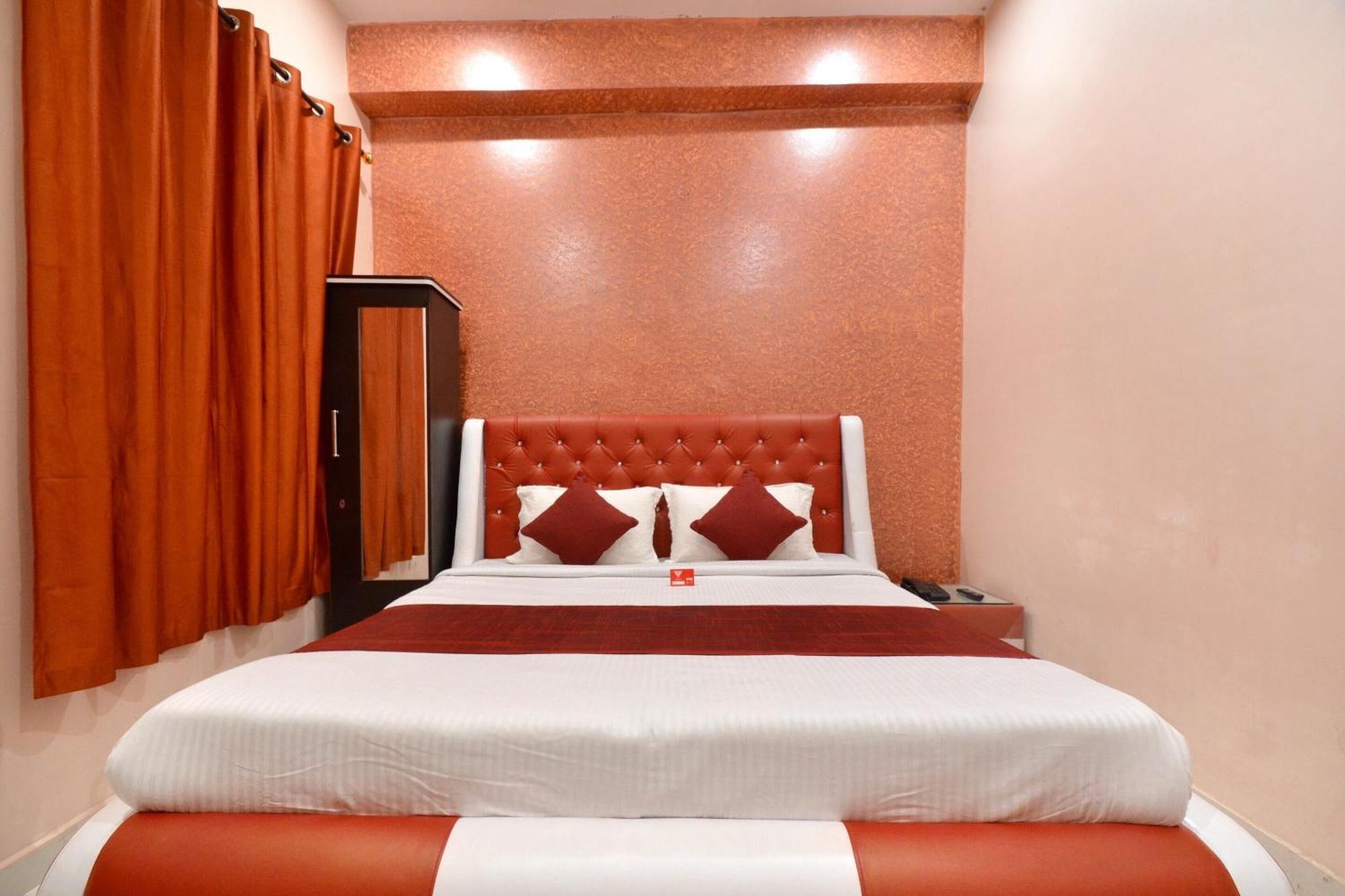 Hotel O Galaxy Nayagaon Екстериор снимка