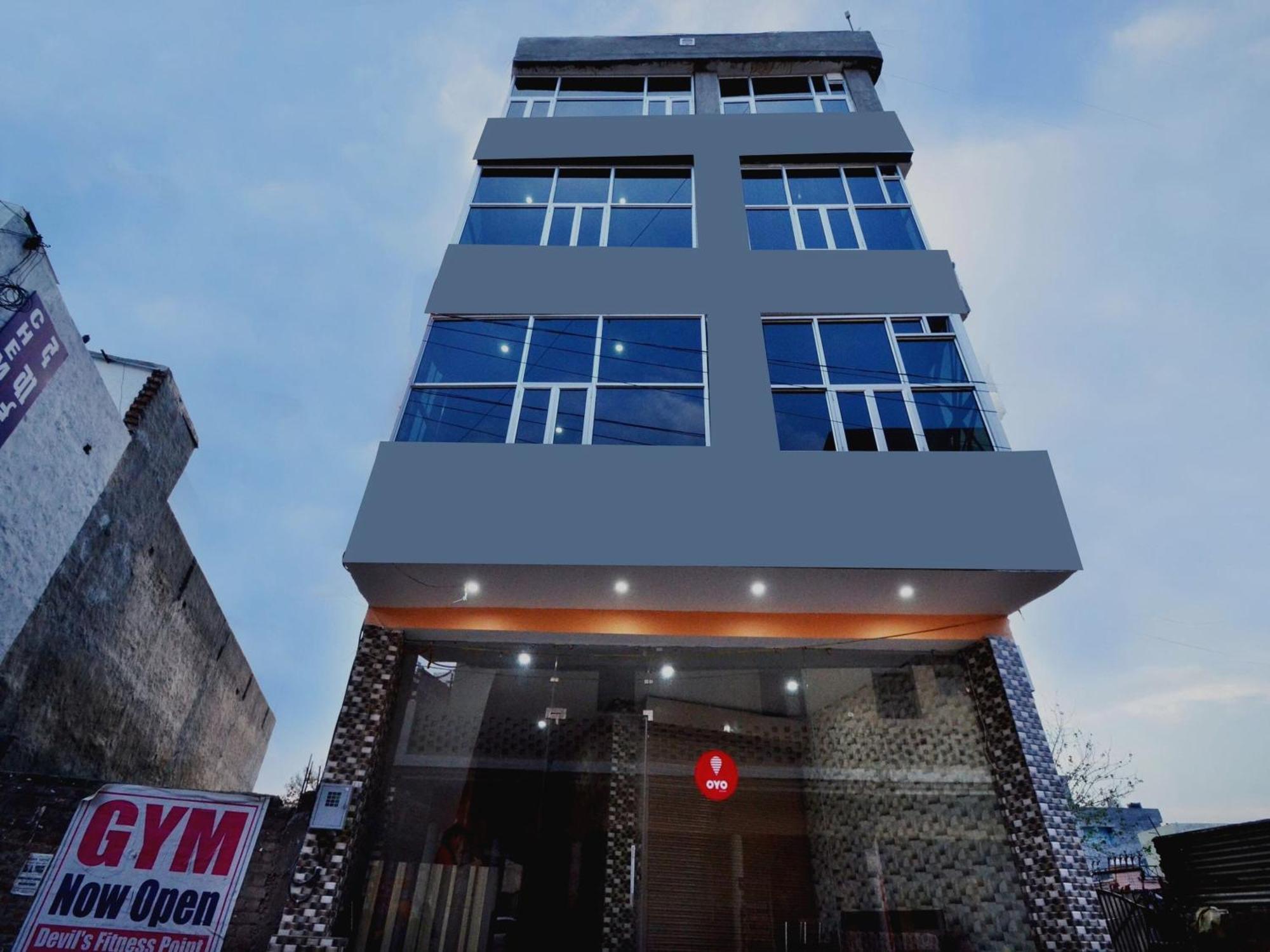 Hotel O Galaxy Nayagaon Екстериор снимка