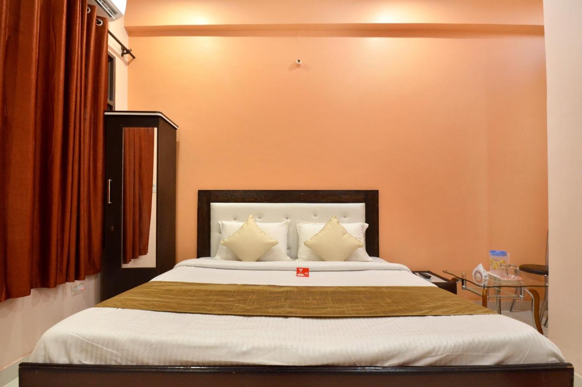 Hotel O Galaxy Nayagaon Екстериор снимка
