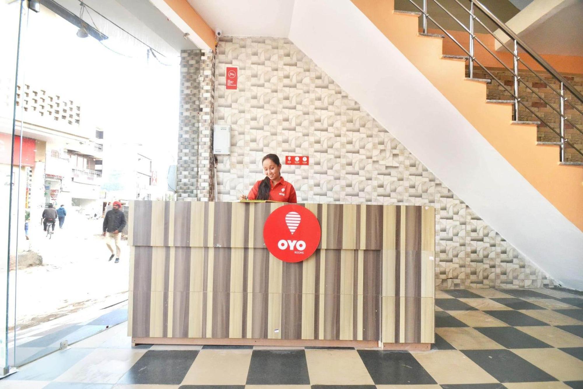 Hotel O Galaxy Nayagaon Екстериор снимка