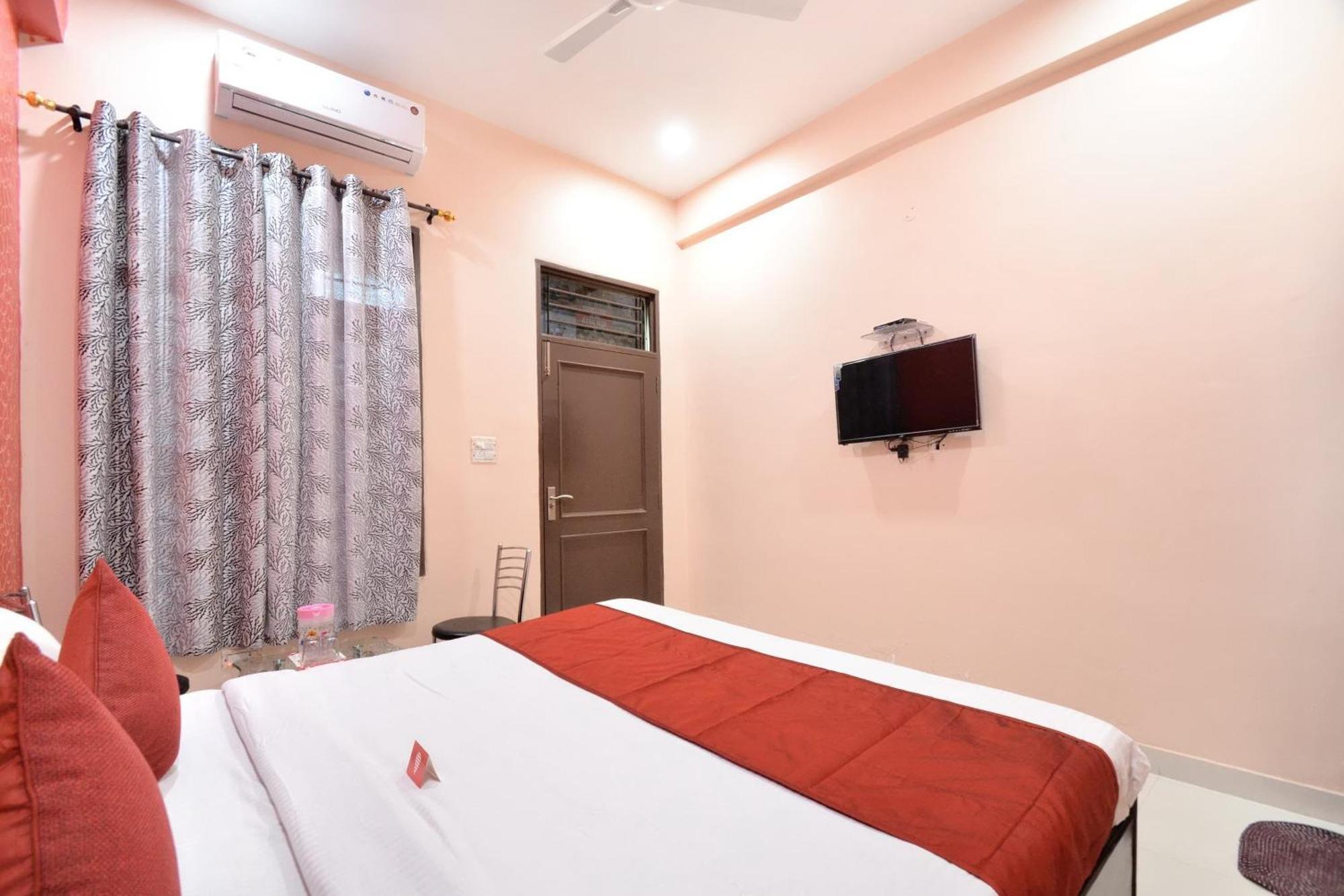 Hotel O Galaxy Nayagaon Екстериор снимка